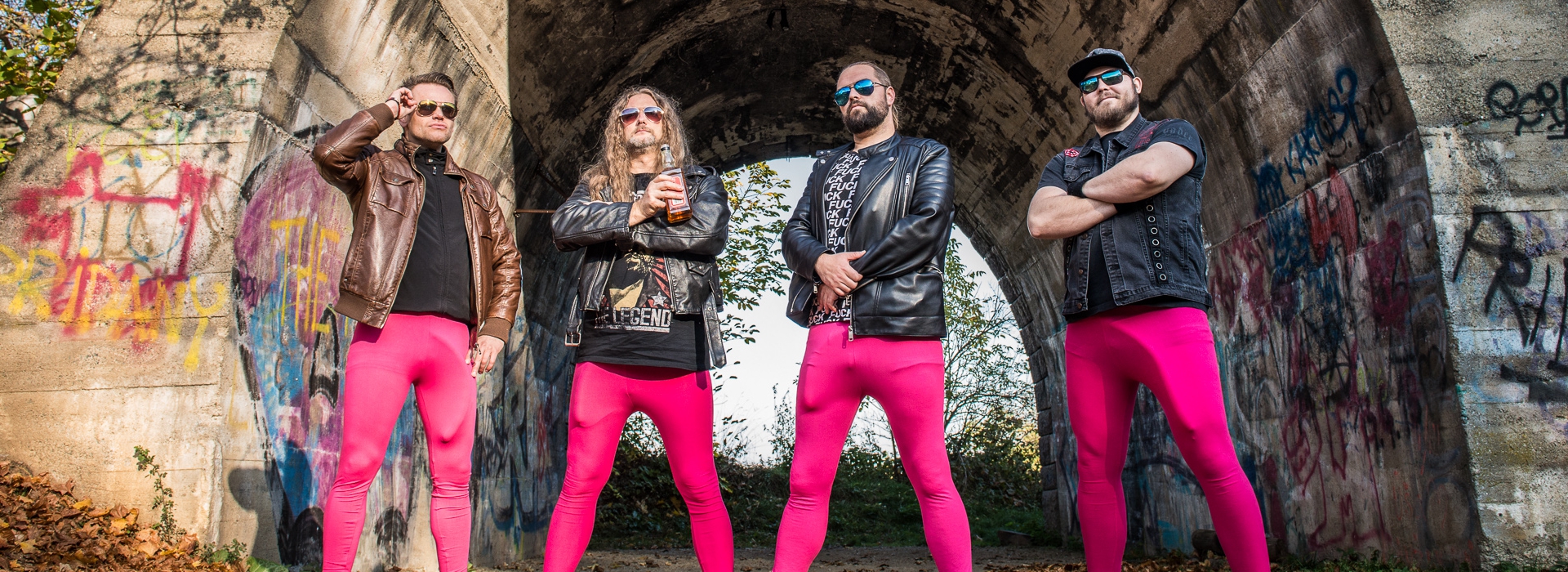 MORČATA NA ÚTĚKU / HVĚZDY NA HRADĚ