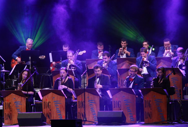 VÁNOČNÍ GALAKONCERT: MORAVIA BIG BAND & HANA HOLIŠOVÁ
